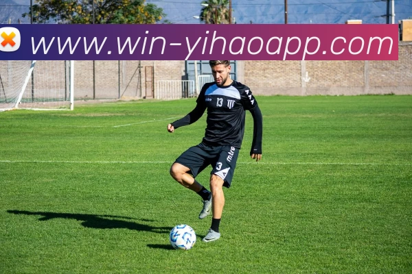 C罗社交媒体分享庆祝照片表达骄傲之情称球队完成使命